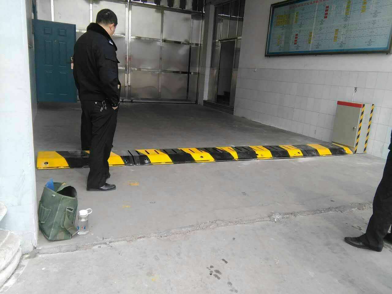 升降限高杆